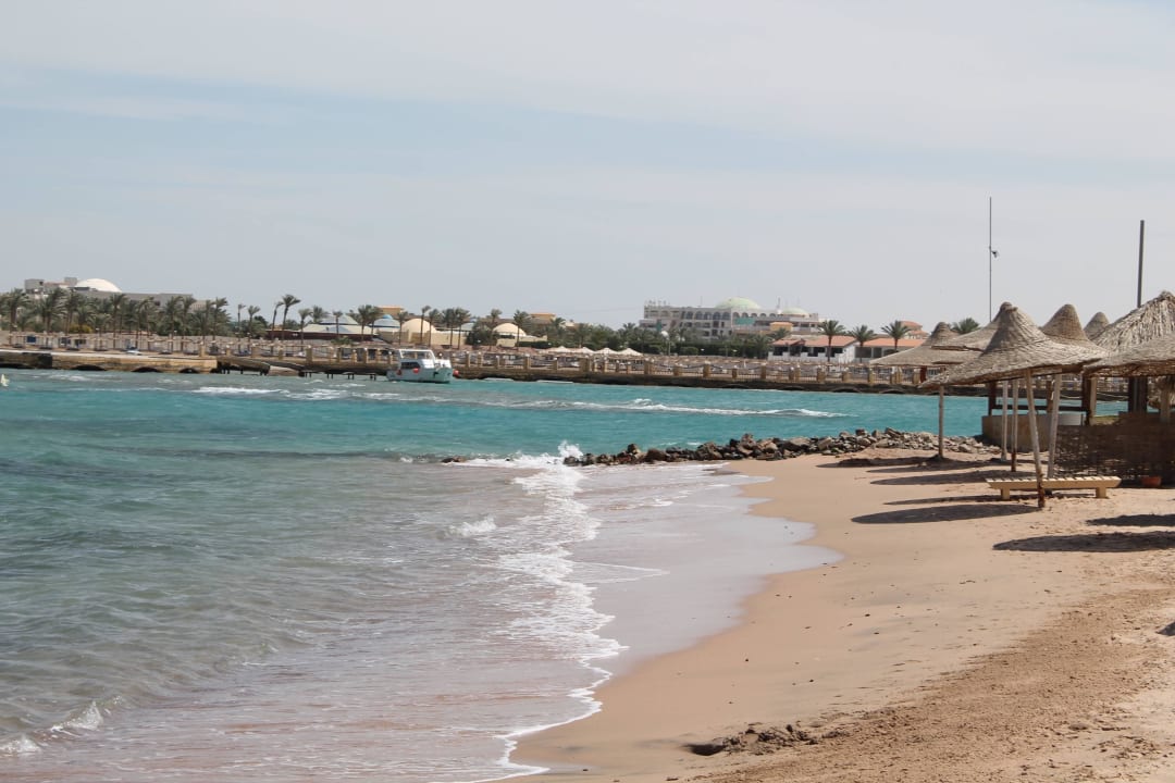 Sandstrand und schönes Meer Ali Baba Palace Hotel