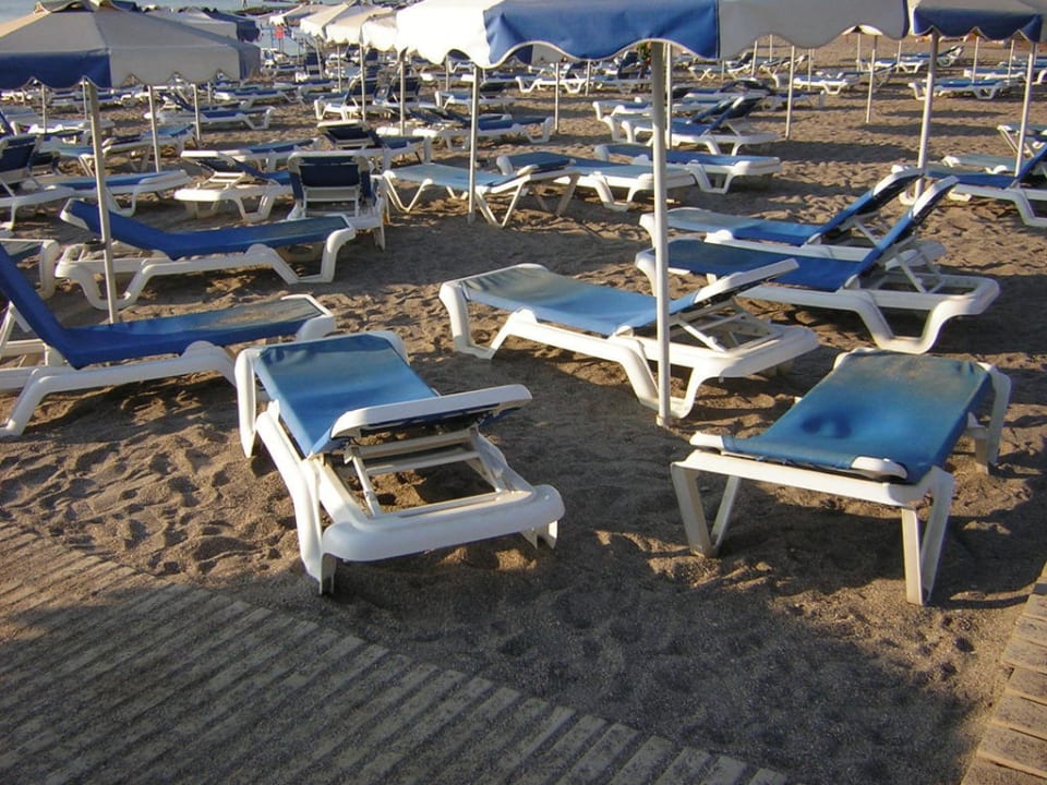 Strand am Morgen ca.halb neun Rodos Princess Beach Hotel & Spa