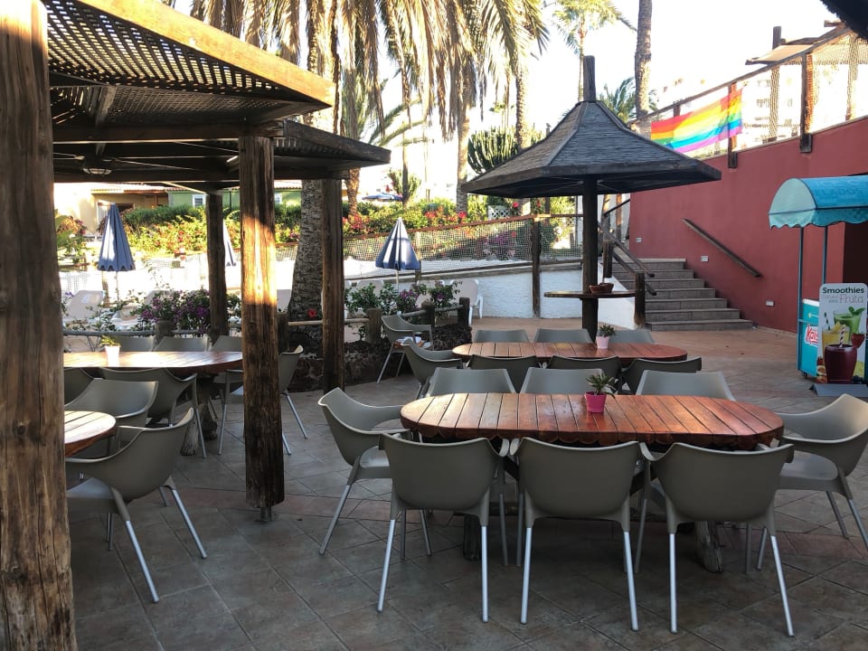 Gastro HL Miraflor Suites Hotel