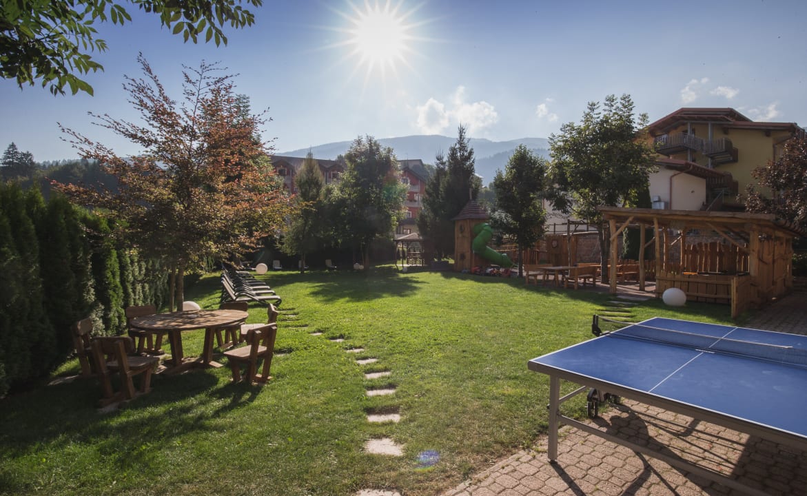 Gartenanlage Hotel Ambiez - Dolomiti Family Style