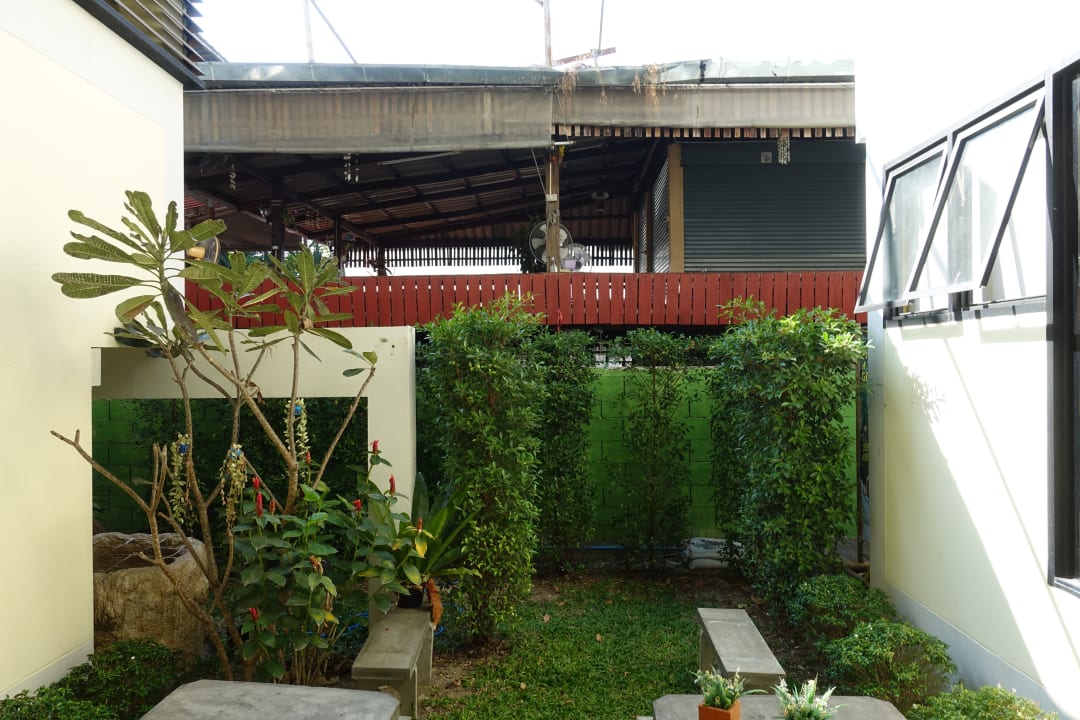 Sonstiges H Hotel Phrasing