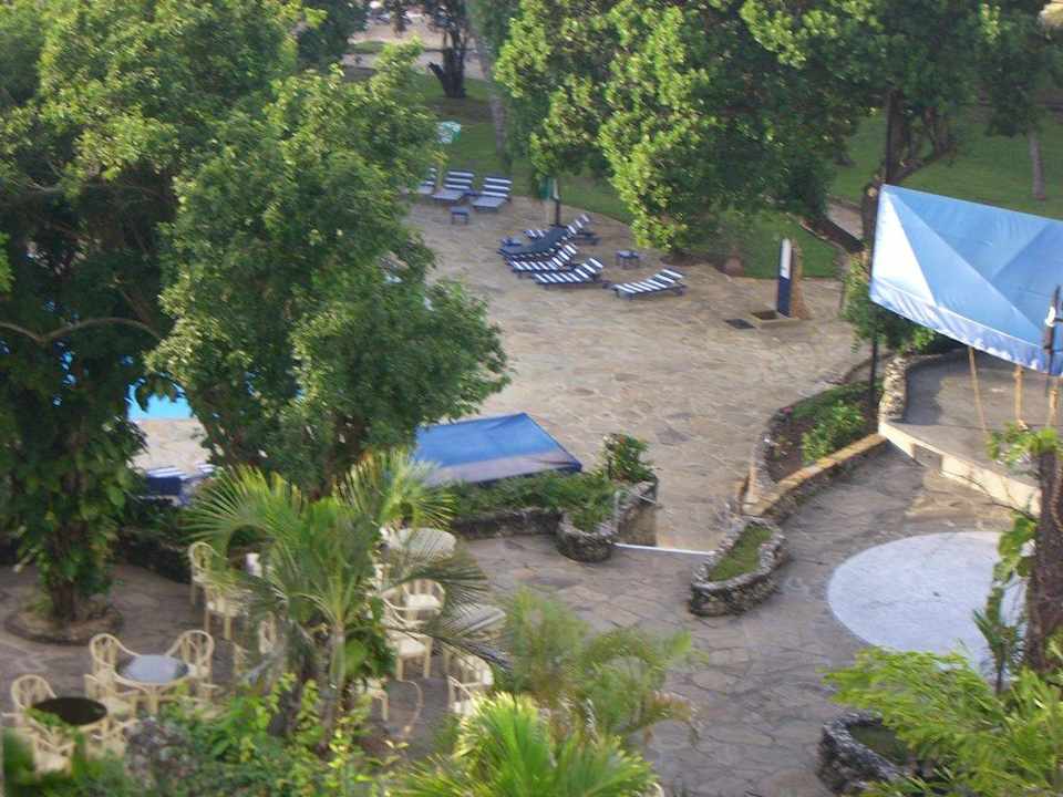 Blick vom Zimmer auf die Bühne Kaskazi Beach Resort