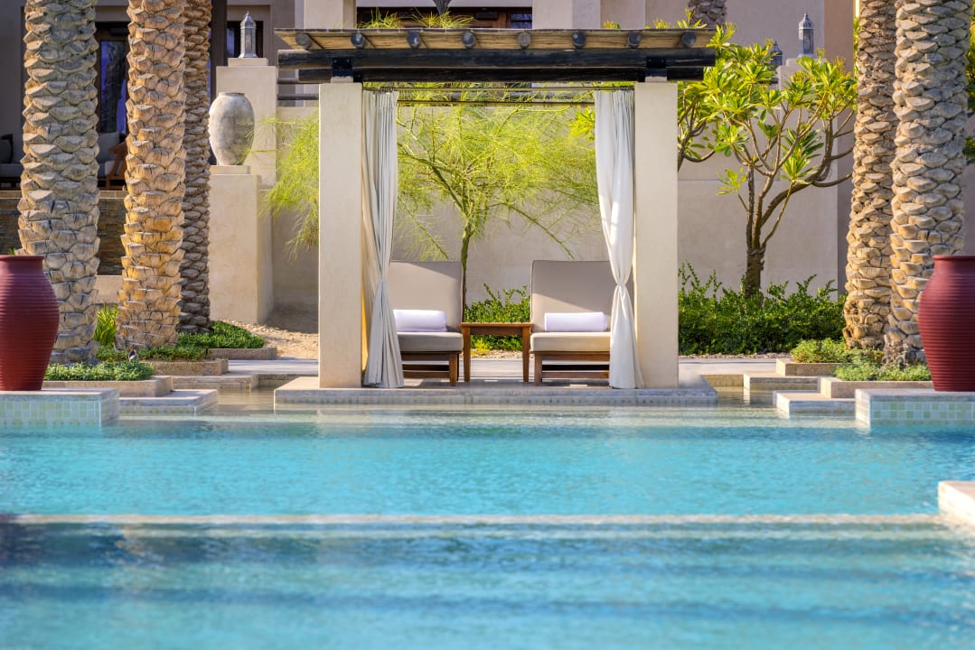 Pool Al Wathba, a Luxury Collection Desert Resort & Spa, Abu Dhabi