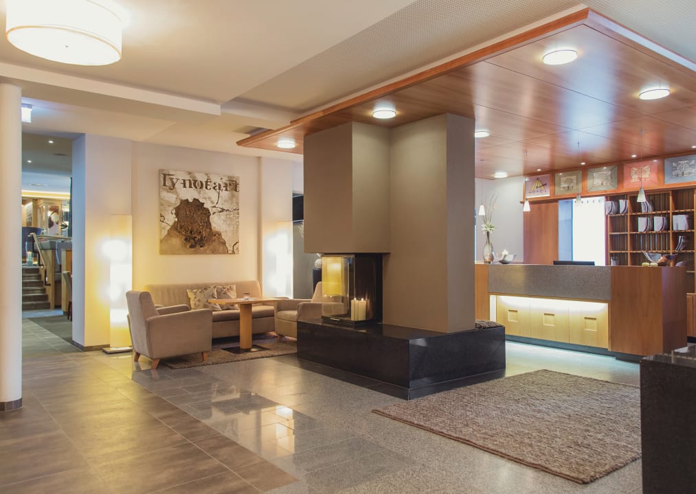 Lobby Hotel Vier Jahreszeiten