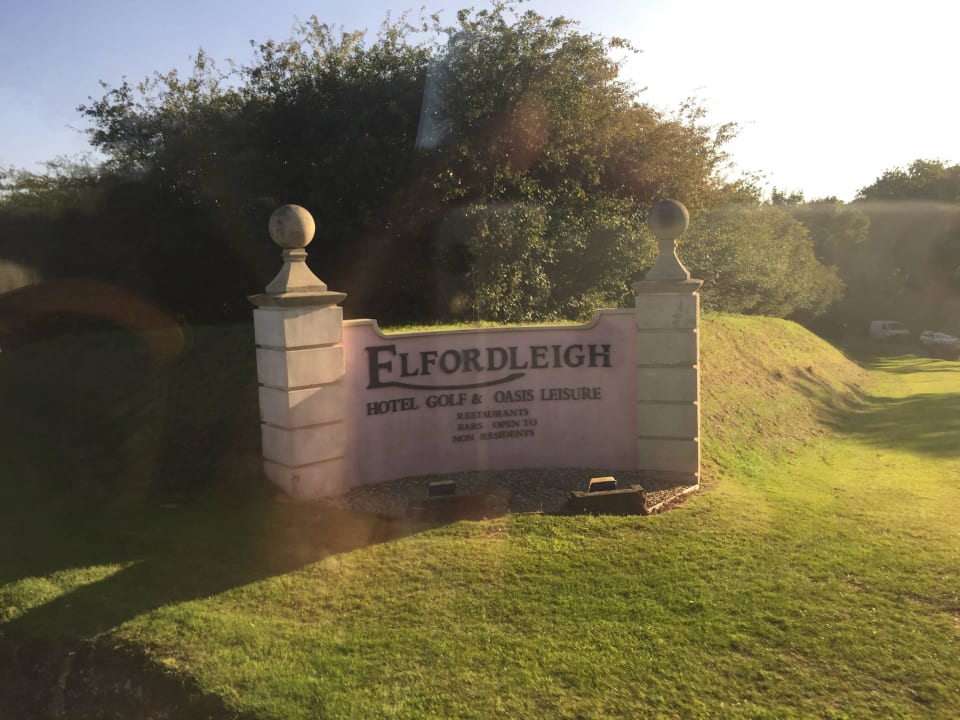 Einfahrt Elfordleigh Hotel