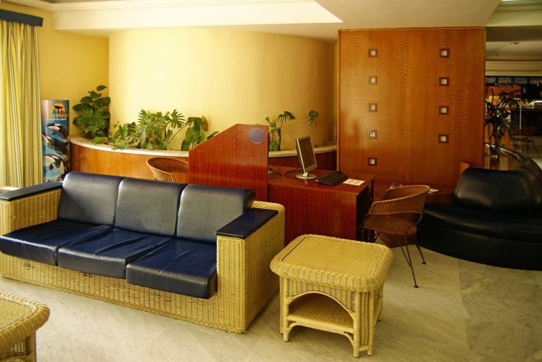 Valentin Marieta LABRANDA Marieta - Adults only