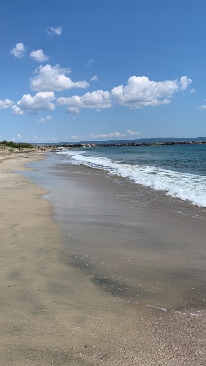 Strand Wave Resort