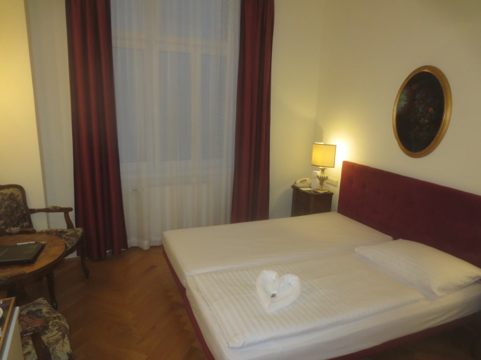 Zimmer Hotel Graben