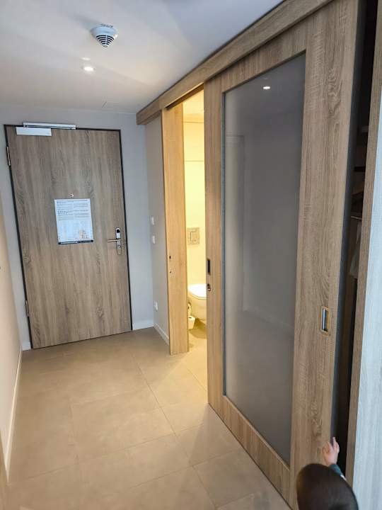 Zimmer Hampton By Hilton Frankfurt Airport