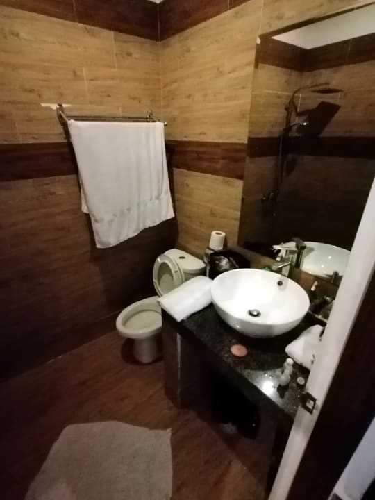 Zimmer Grand Waterfront Hotel