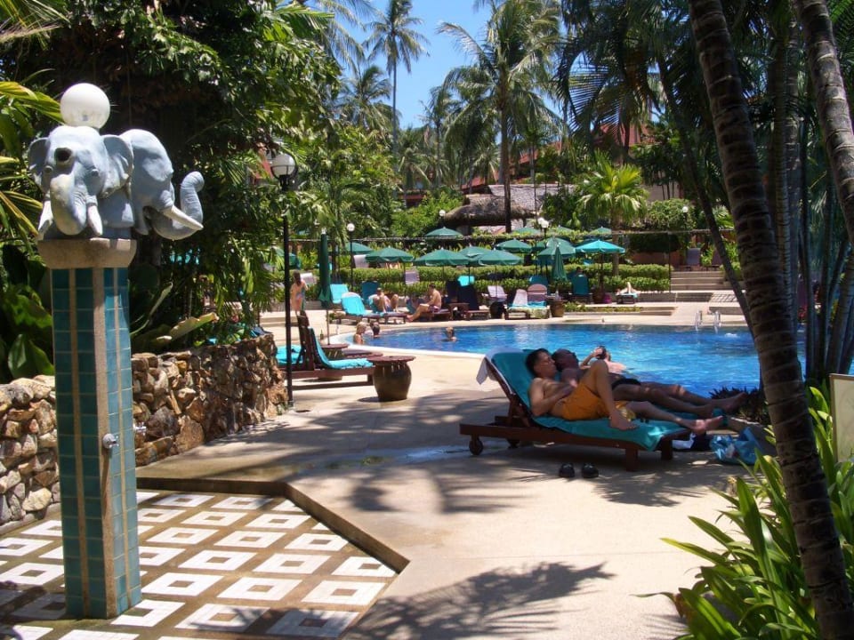 Dusche am Pool Courtyard by Marriott Phuket, Patong Beach Resort