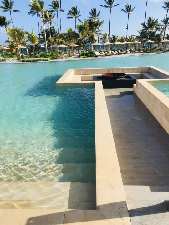 Pool Lopesan Costa Bávaro Resort, Spa & Casino