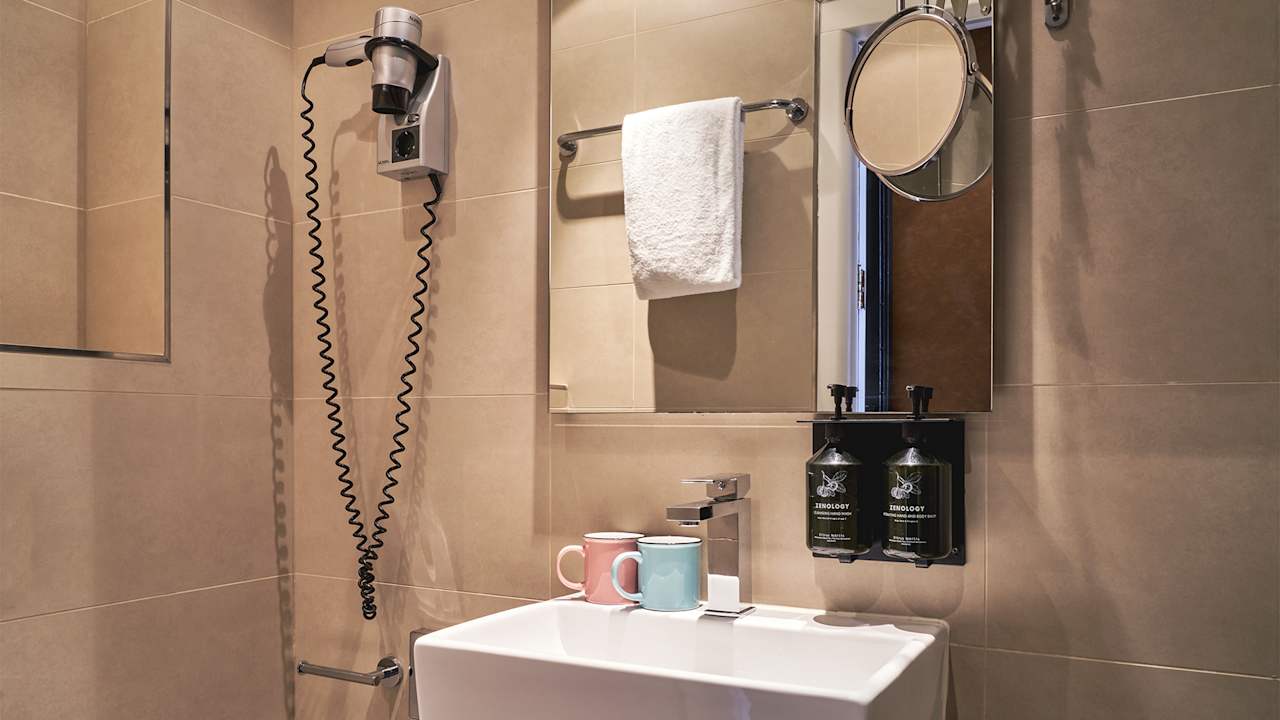 Zimmer Max Brown Hotel Museum Square, part of Sircle Collection