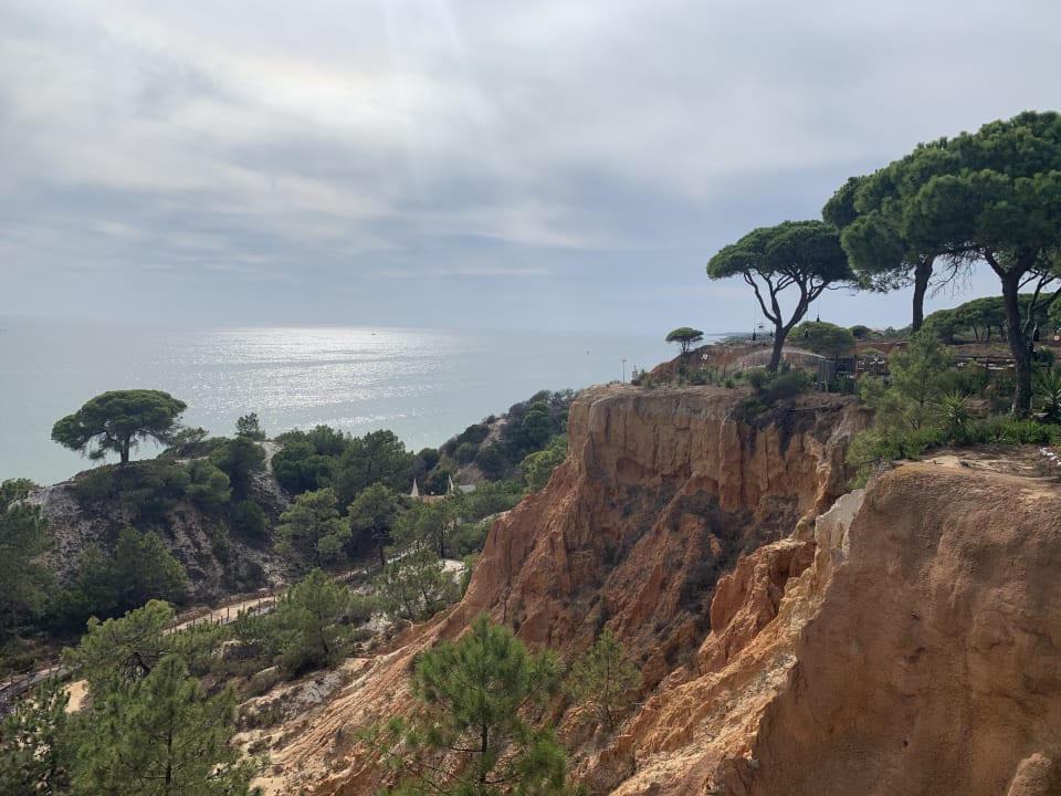 Ausblick Pine Cliffs Hotel, a Luxury Collection Resort