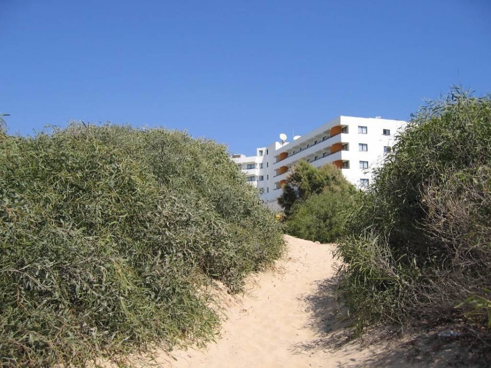 Naturweg vom Strand zum Hotel Melissi Beach Hotel & Spa