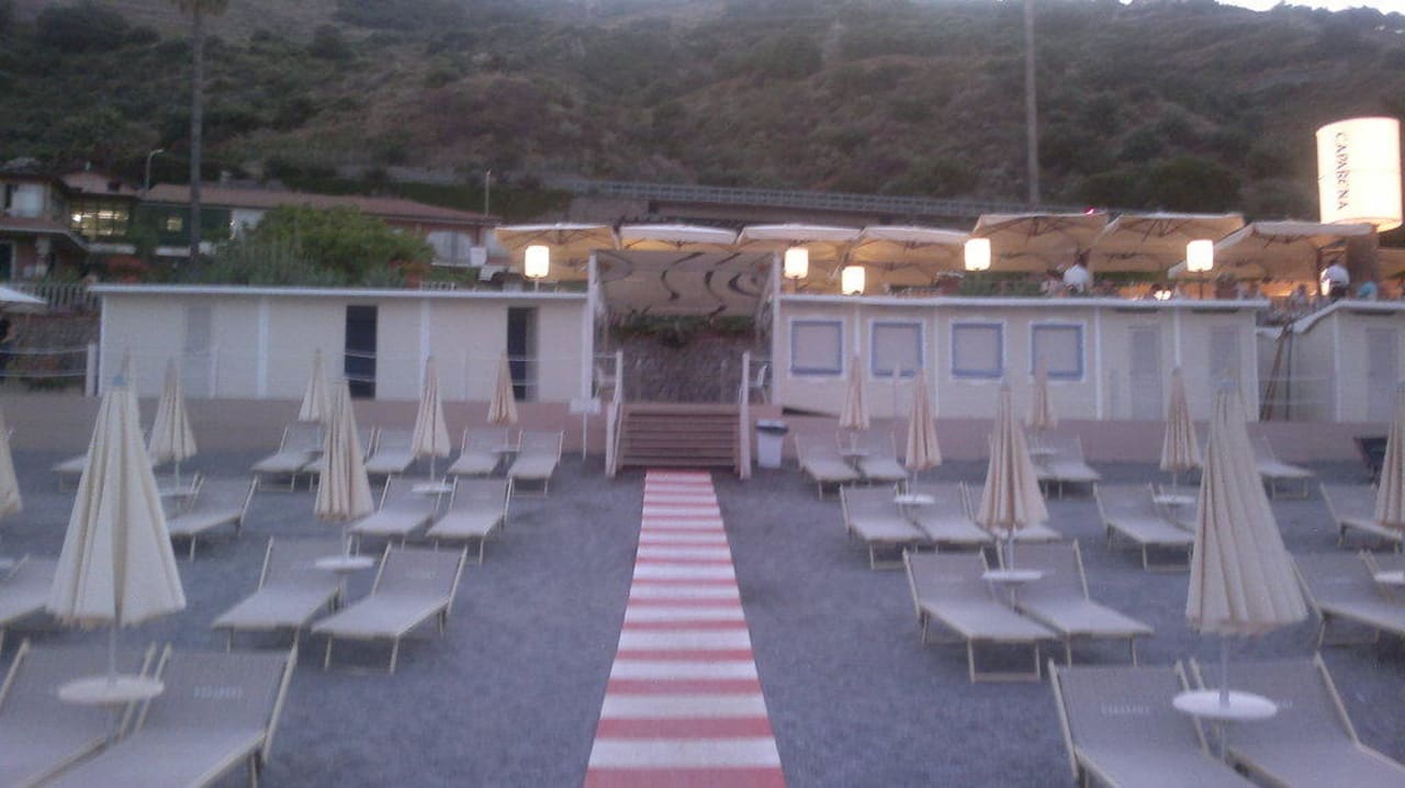 Blick vom Strand Hotel Caparena