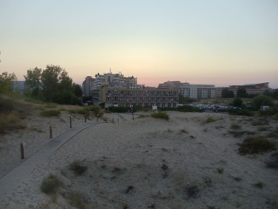 Weg zum Strand Hotel Zefir Beach