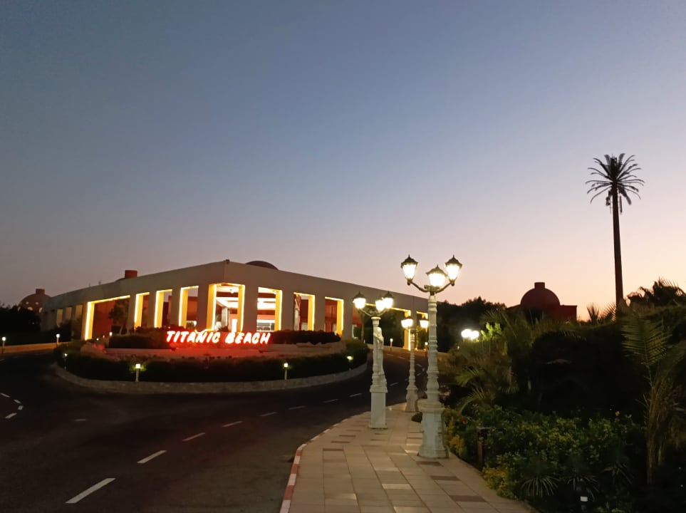Außenansicht Titanic Beach Spa & Aqua Park