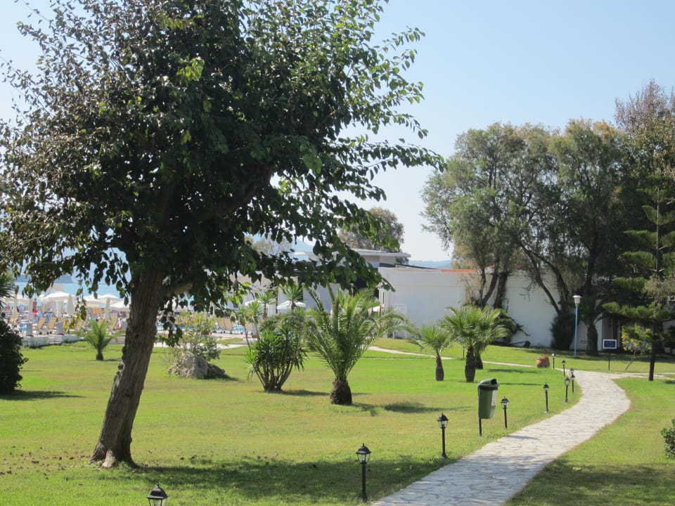 Weg zum Pool Domes Aulūs Zante, Autograph Collection