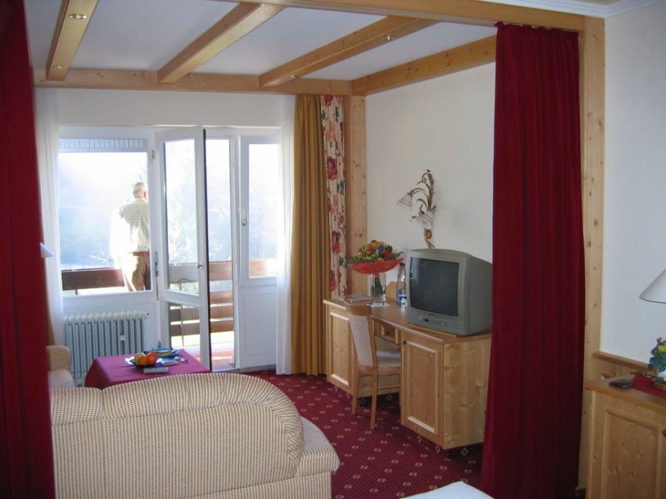 Zimmerausschnitt Alm- & Wellnesshotel Alpenhof