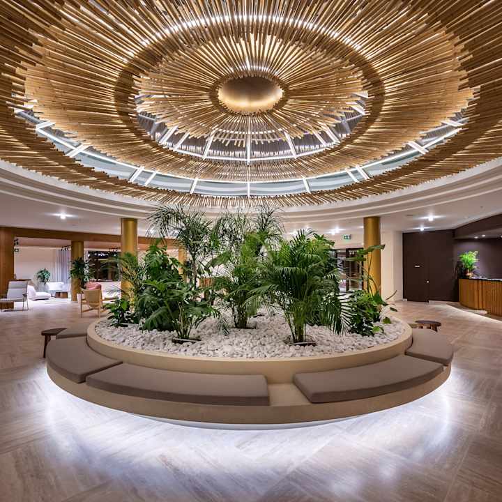 Lobby Isla Brown Chania Resort, Curio Collection by Hilton
