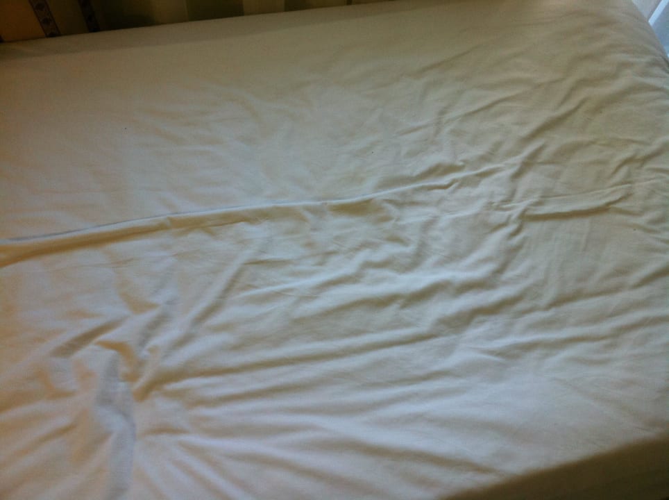 Bett (Zimmer1) Hotel Kutberk