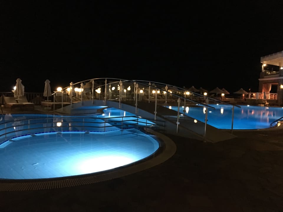 Pool Alexander Beach Hotel & Village Resort