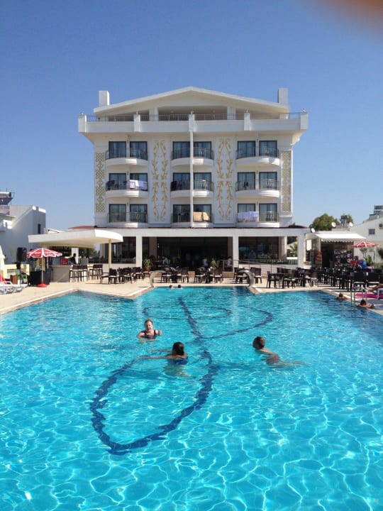 Sarp Hotel Haupthaus von Poolseite Maya World Park Hotel