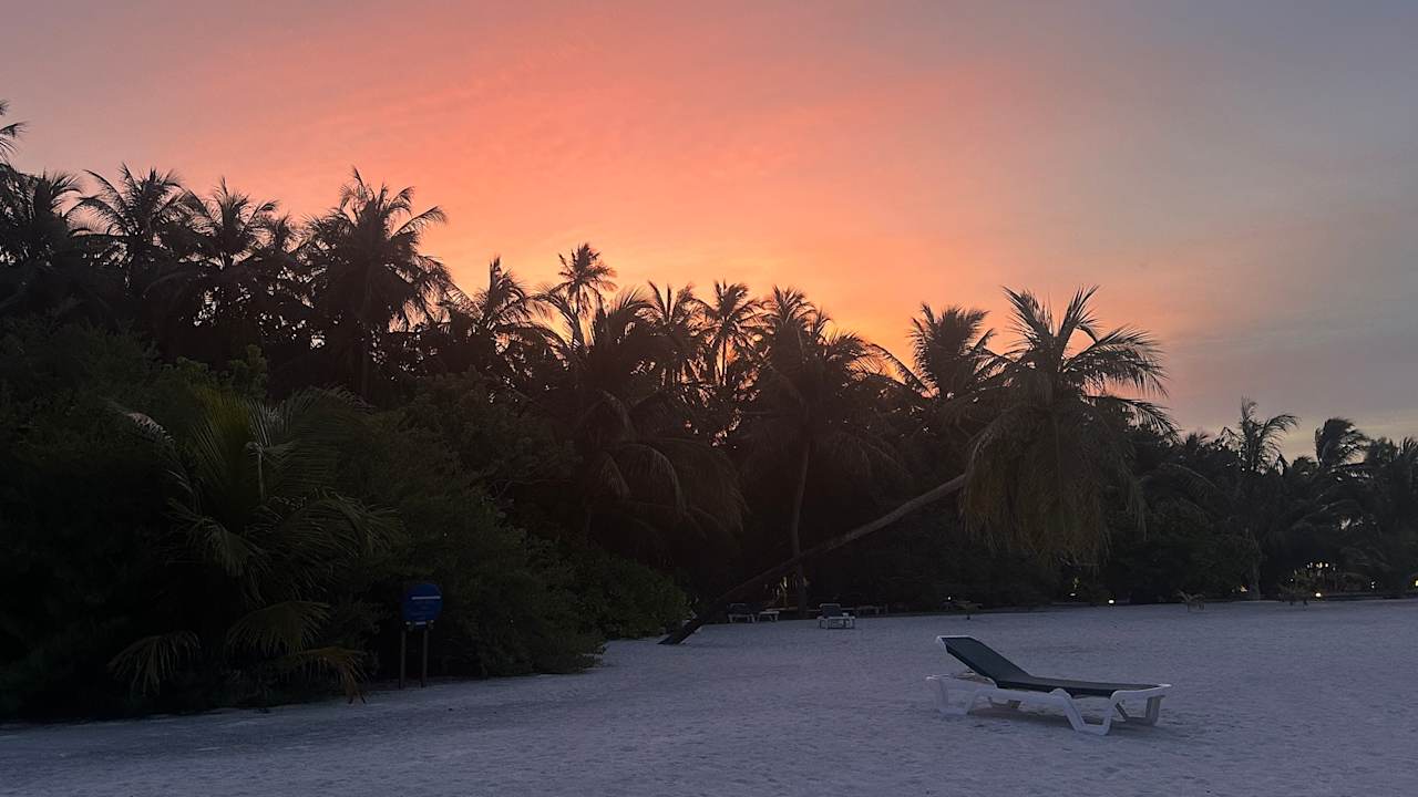 Strand Meeru Maldives Resort Island