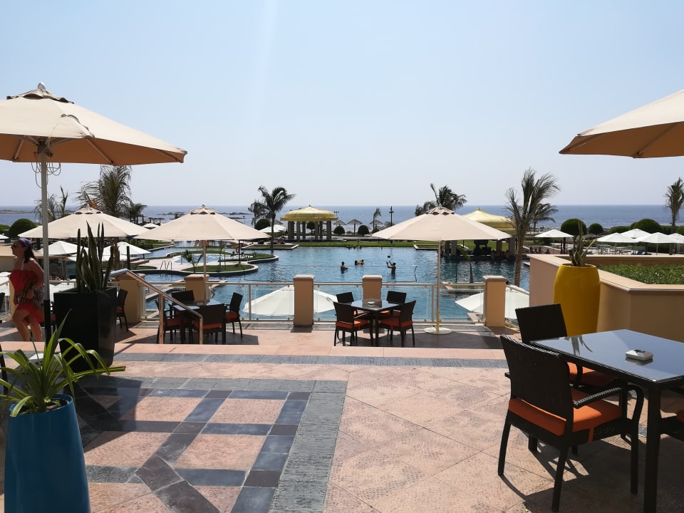 Pool Wyndham Garden Salalah Mirbat