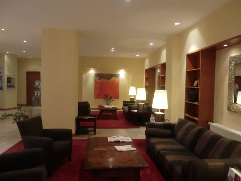 An der Rezeption Wyndham Garden Lahnstein Koblenz Hotel