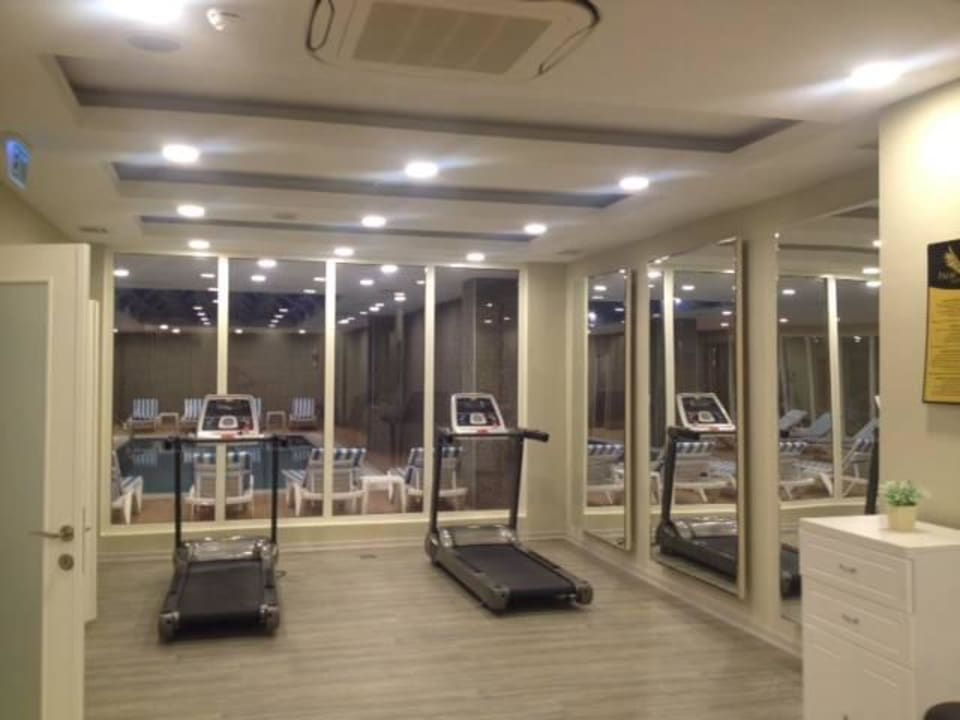 Fitness Center Palm World Side Resort & Spa