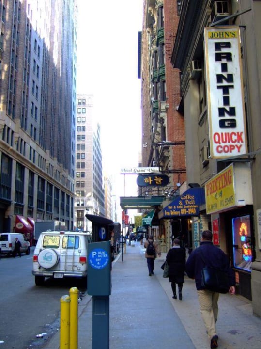 Hotel von außen HGU New York