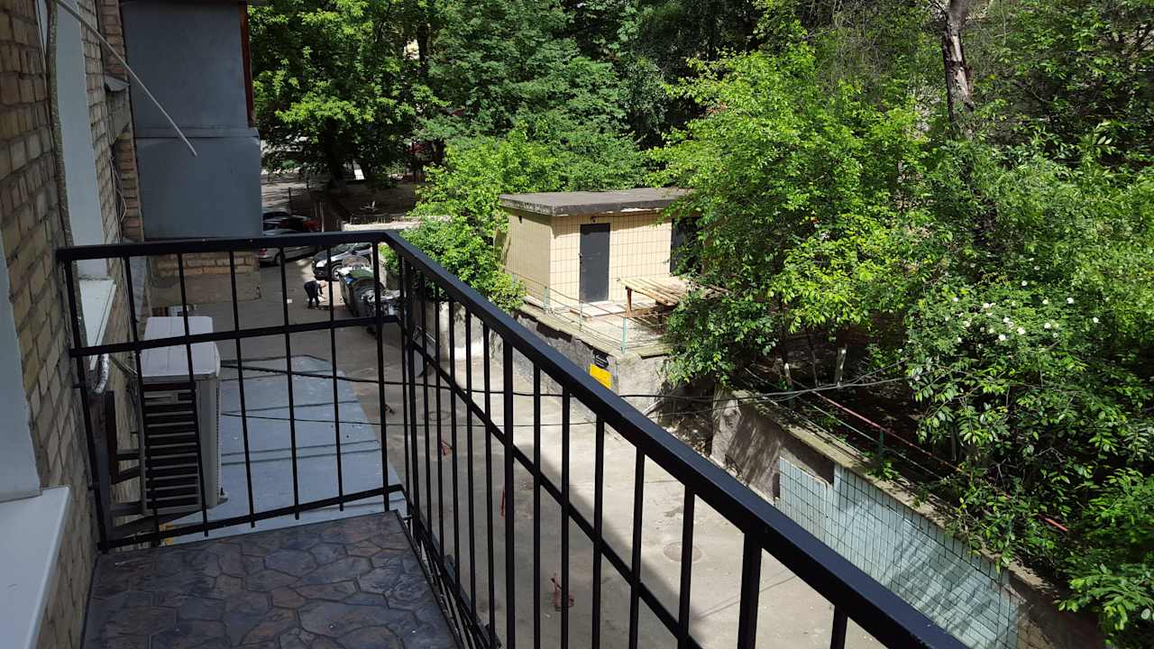 Ausblick vom Balkon Partner Guest House Baseina Street