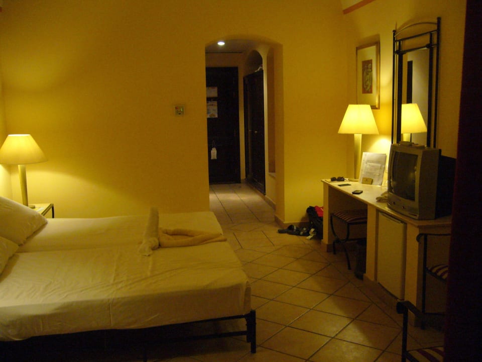 Bett 3+4 seperat mit Vorhang abgetrennt Jaz Makadi Saraya Resort