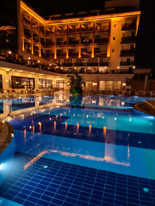 Außenansicht Glamour Resort & Spa