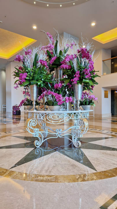 Lobby Arum Barut Collection