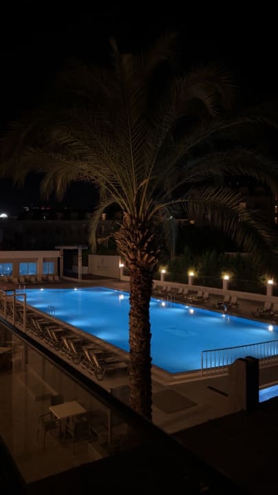 Pool Side Story Resort & Spa