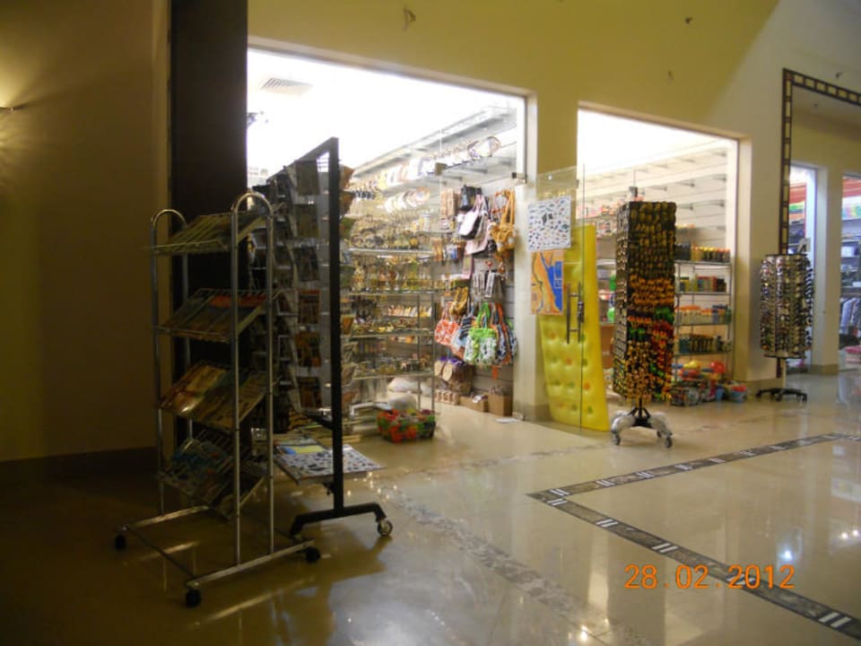 Бутики на ресепшене Stella Garden Resort & Spa, Makadi Bay