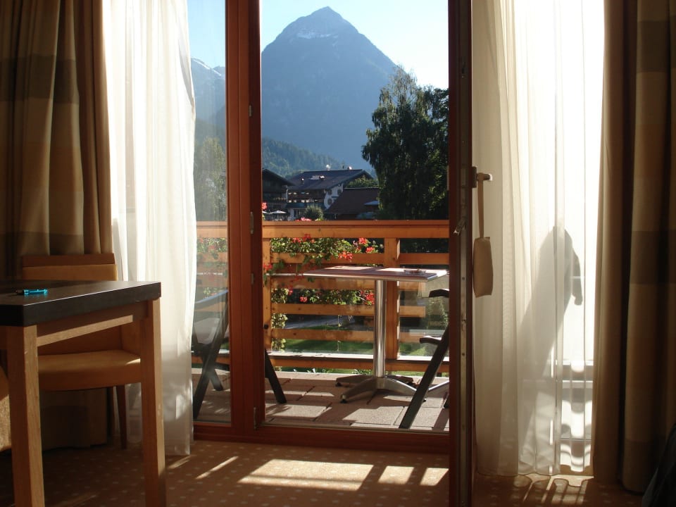 Ausblick vom Zimmer zur Talseite aja Fürstenhaus am Achensee