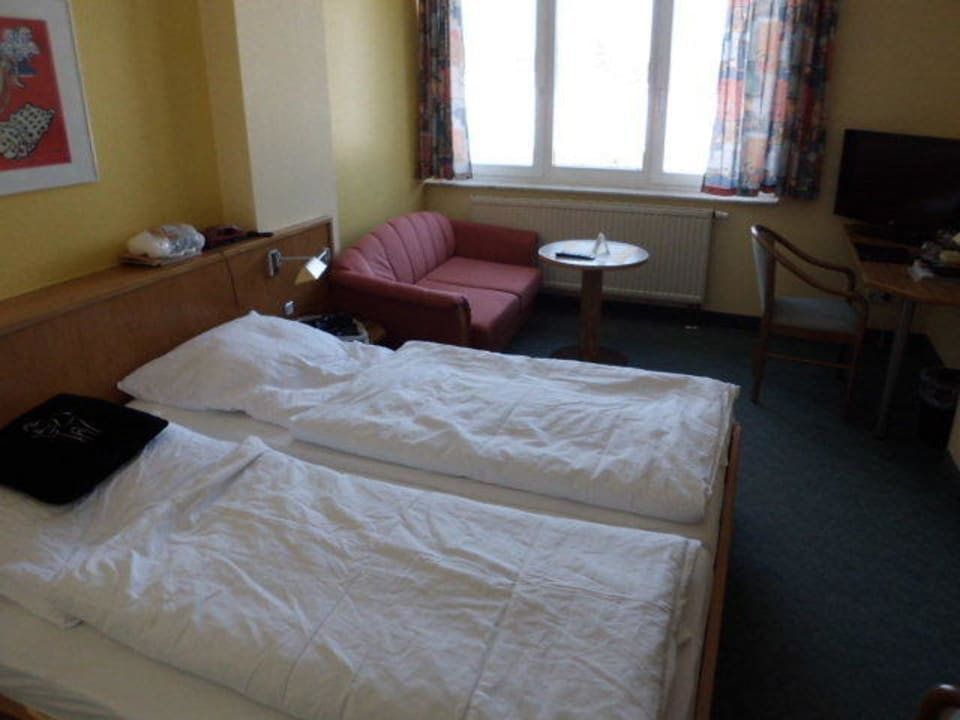 Zimmer sind recht abgewohnt Hotel Harzhaus