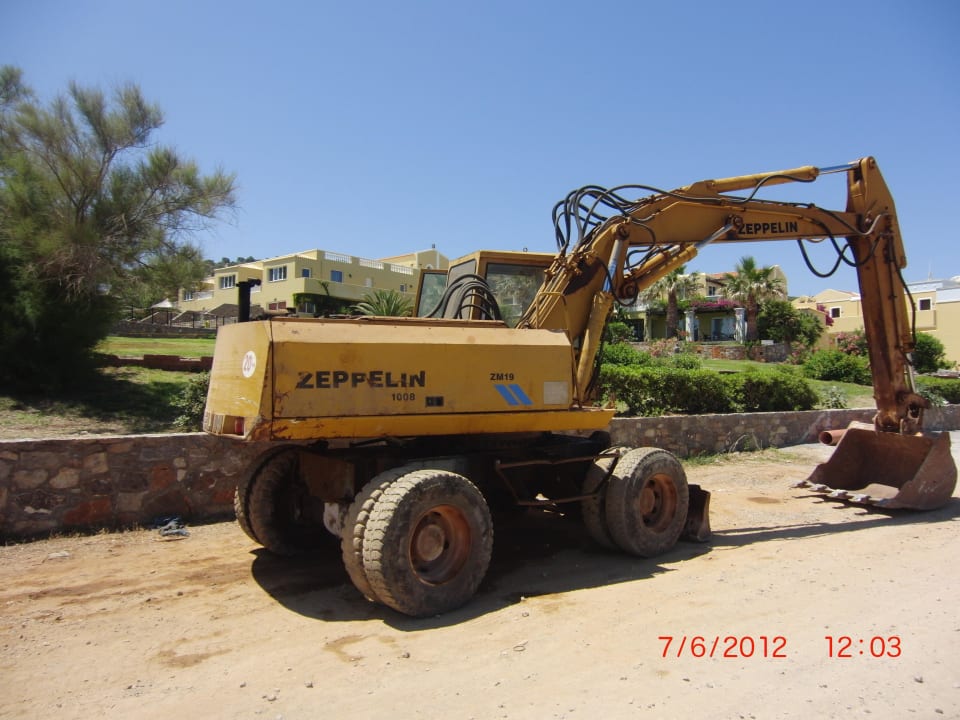 Bauarbeuten am Strand Minos Imperial Beach Resort Milatos Crete