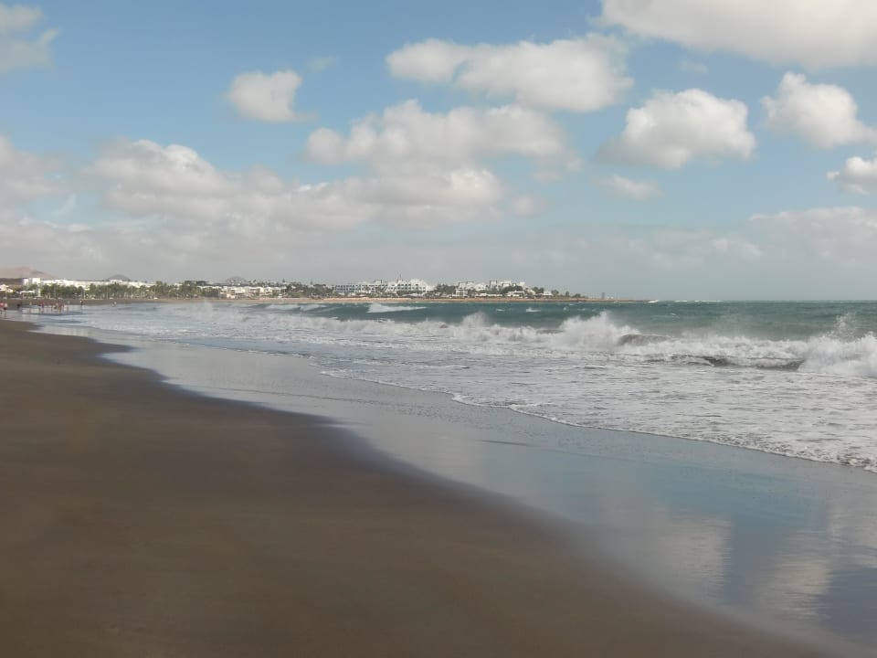 Direkter Zugang zum wunderschönen Strand. Hotel Las Costas