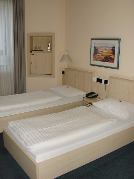 Doppelbett rugs HOTEL Augsburg City