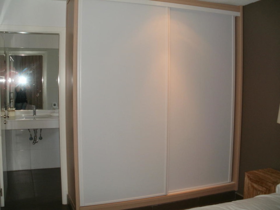 Kleiderschrank Las Tabaibas Appartements