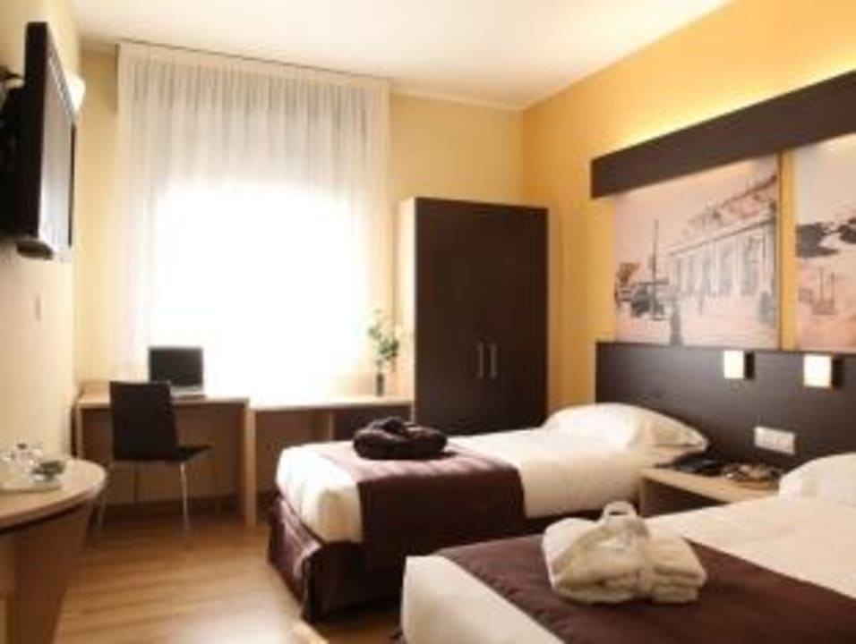 Superior Twin Room B&B Hotel Milano Portello