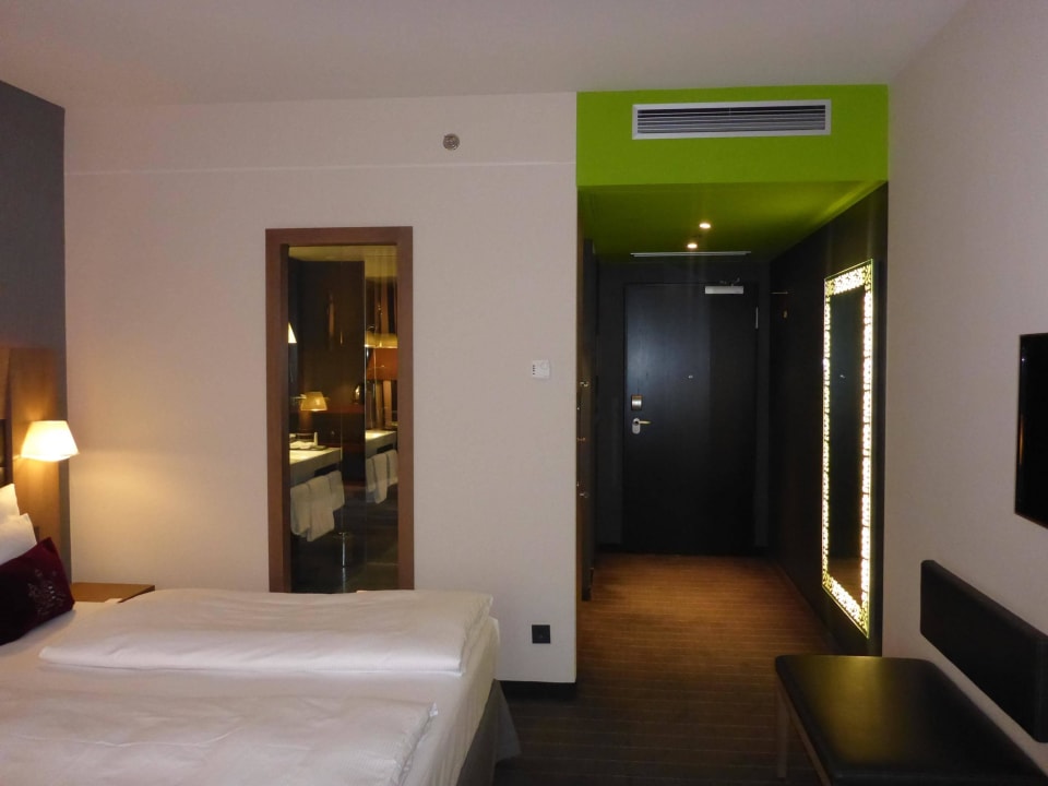Zimmer  Mövenpick Hotel Stuttgart Airport
