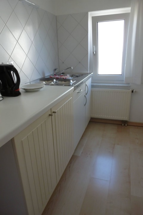 Unsere Küche: Klein aber völlig ausreichend. Ferienanlage Duhnen