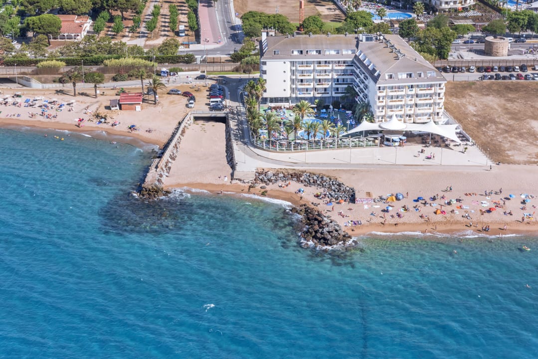 Außenansicht CAPRICI BEACH HOTEL & SPA