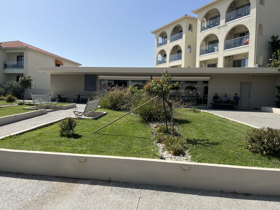 Gartenanlage Akrathos Beach Hotel